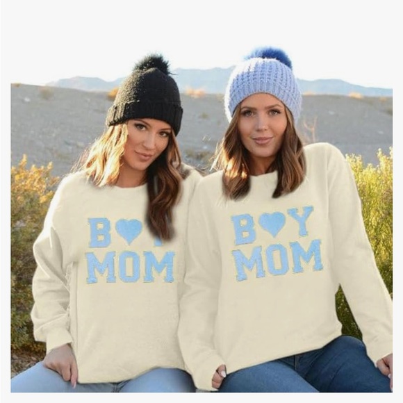 NWT Boy Mom light sweatshirt - Picture 3 of 4